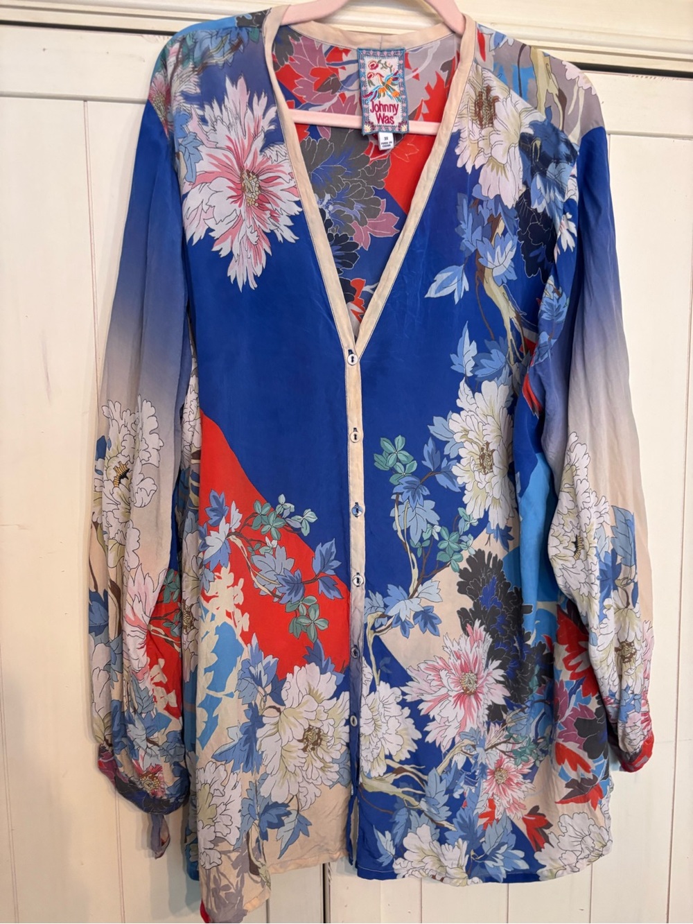 Johnny Was Blue Floral Button-Front Women's silk Top.